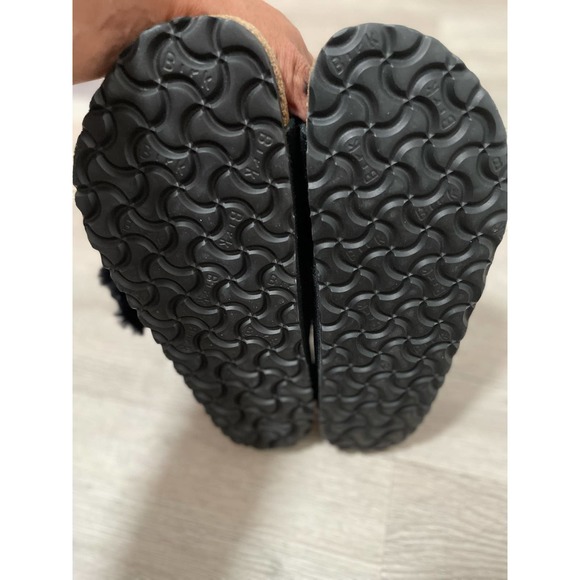 Sandals_&_Flip_Flops